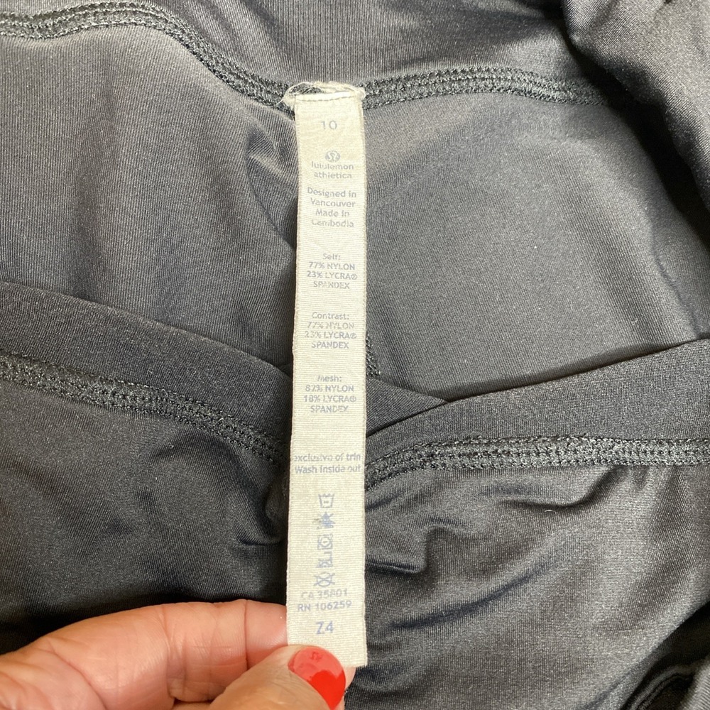 Lululemon Run a Marathon Crop Pant Size 10 Black Side Pockets Reflective Stripes - Picture 3 of 8